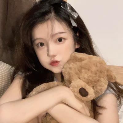 演员莎蒂·桑德勒 